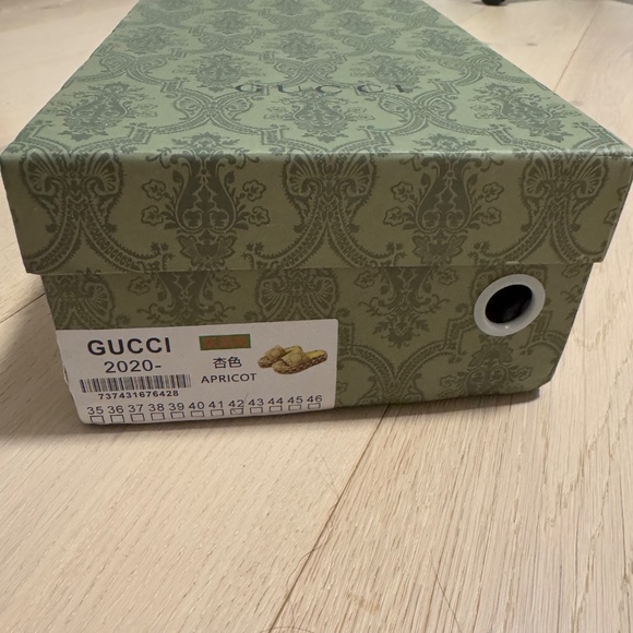 GG Slides - Women’s Size 42, Fit like a women’s 10 - Picture 4 of 7